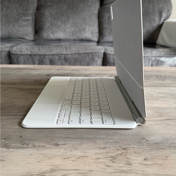 ❗️Sold❗️Apple Magic Keyboard - Picture 5 of 10